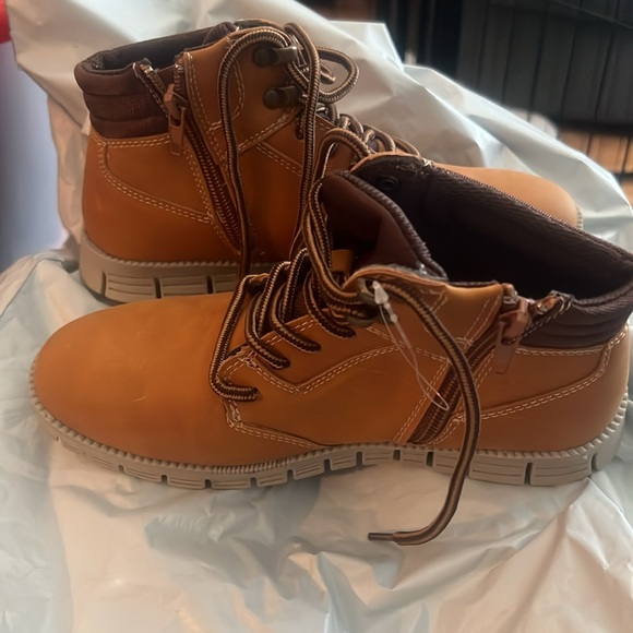 Boys Deer Stags Archer Jr dress boots in 3M, only tried on. - Picture 4 of 8